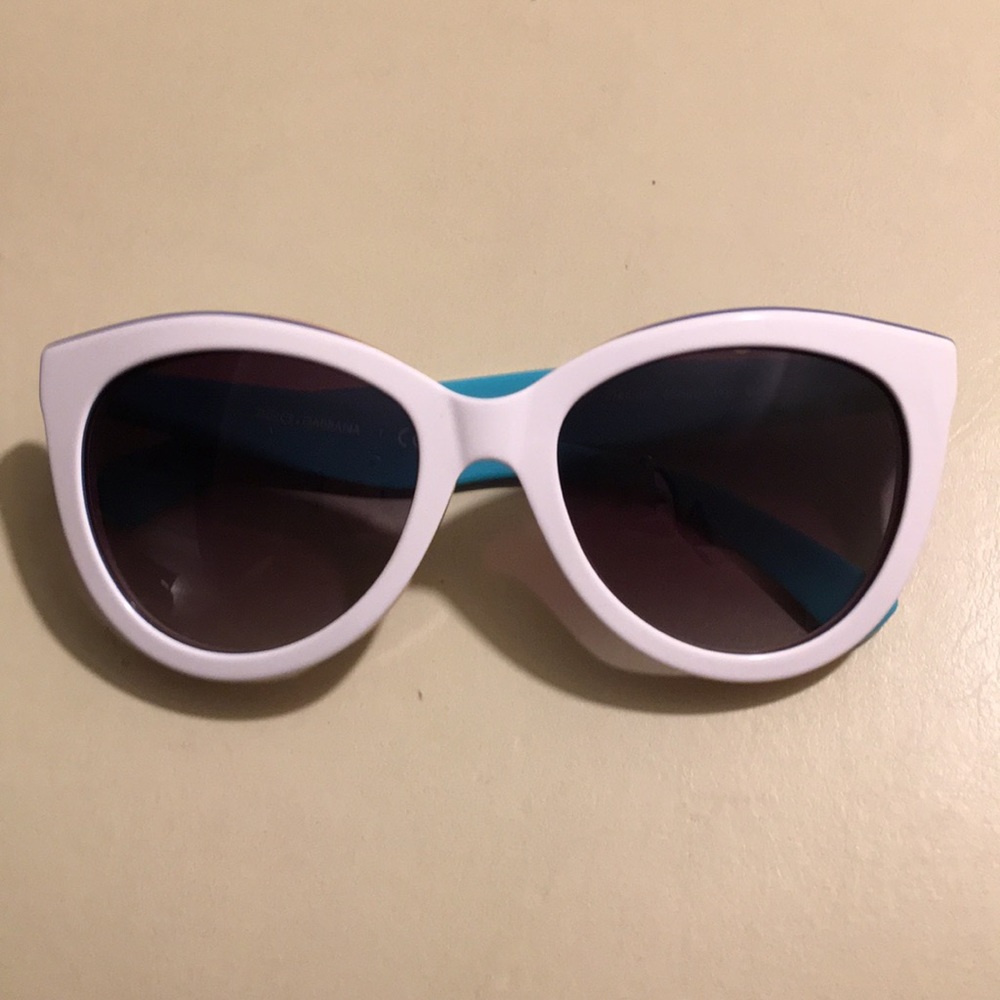 100% Dolce&Gabbana sunglasses 😎